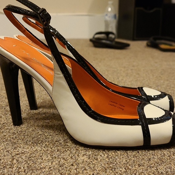 Shoes - Picture 4 of 4